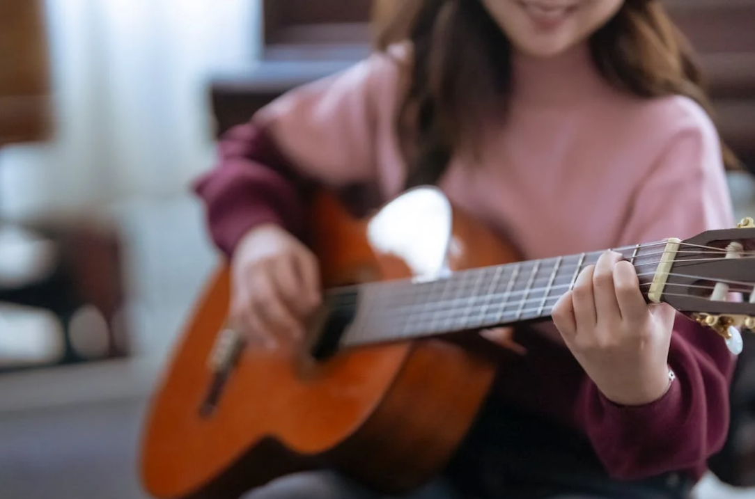 Guitarra y salud: disfrutar de los beneficios físicos y mentales de tocar