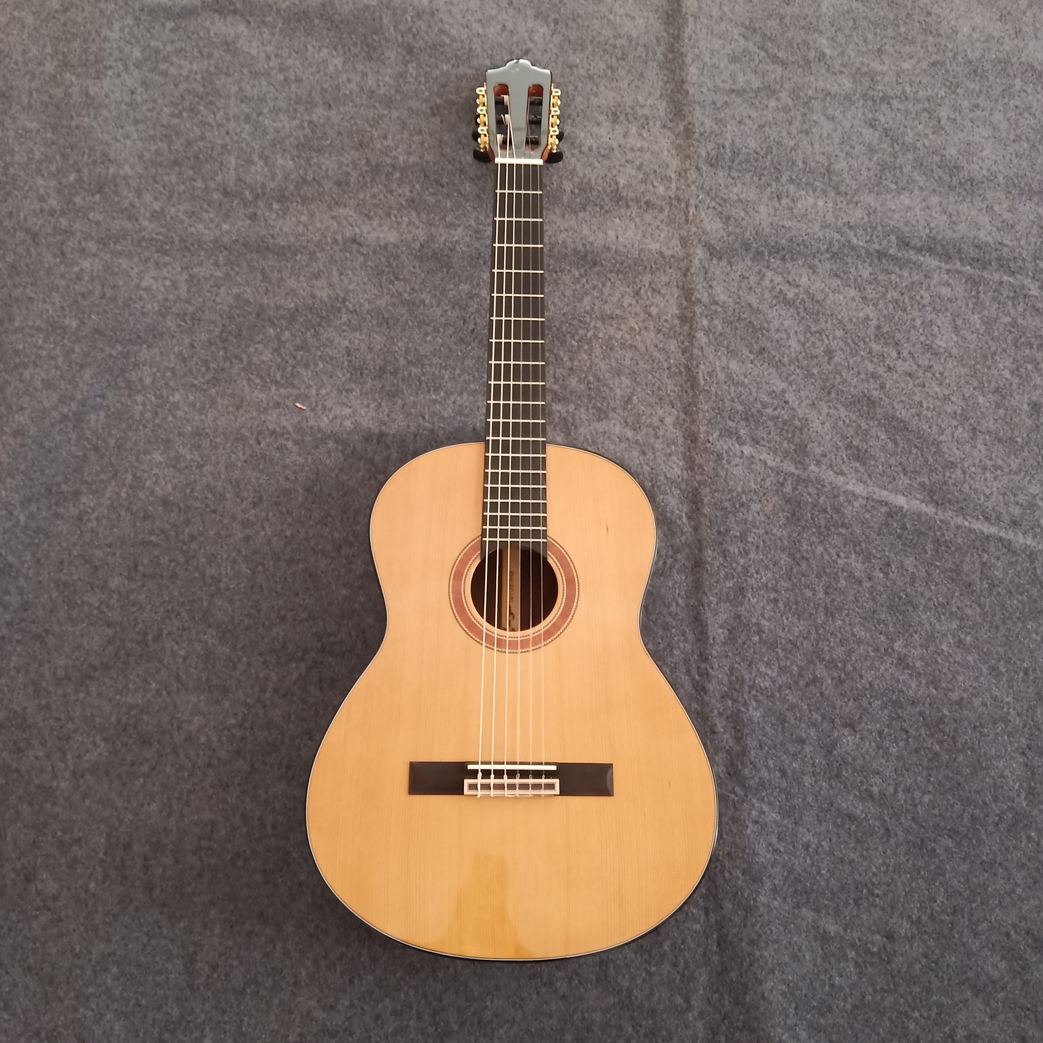 Guitarra cl&aacute;sica CG-710S