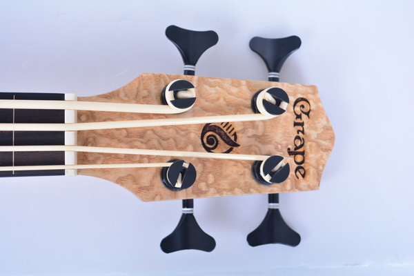 UBS-01 Ukelele bajo eléctrico acústico Hermosa madera de sauce